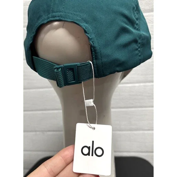Alo Yoga Off-Duty Soft Cap Green Adjustable Hat Peaked Sun Hat Baseball Cap NWT - Picture 6 of 8